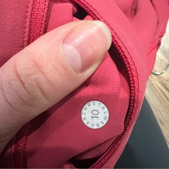 Lululemon Speed Up Tight *Full-On Luxtreme 28"
Fuchsia Pink - Picture 7 of 8